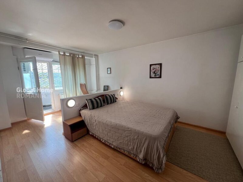 Blv Decebal, acces stradal, vedere blv, apartament 2 camere |